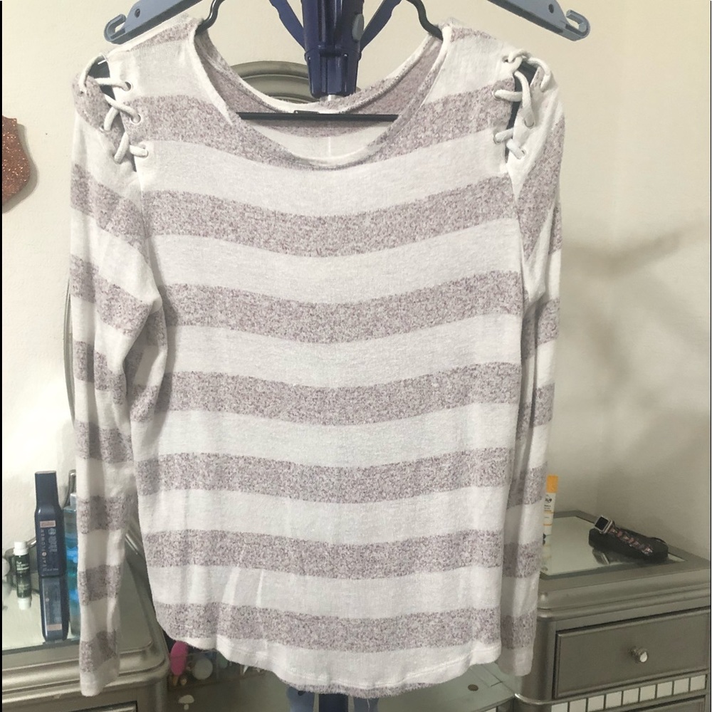 Long sleeve too